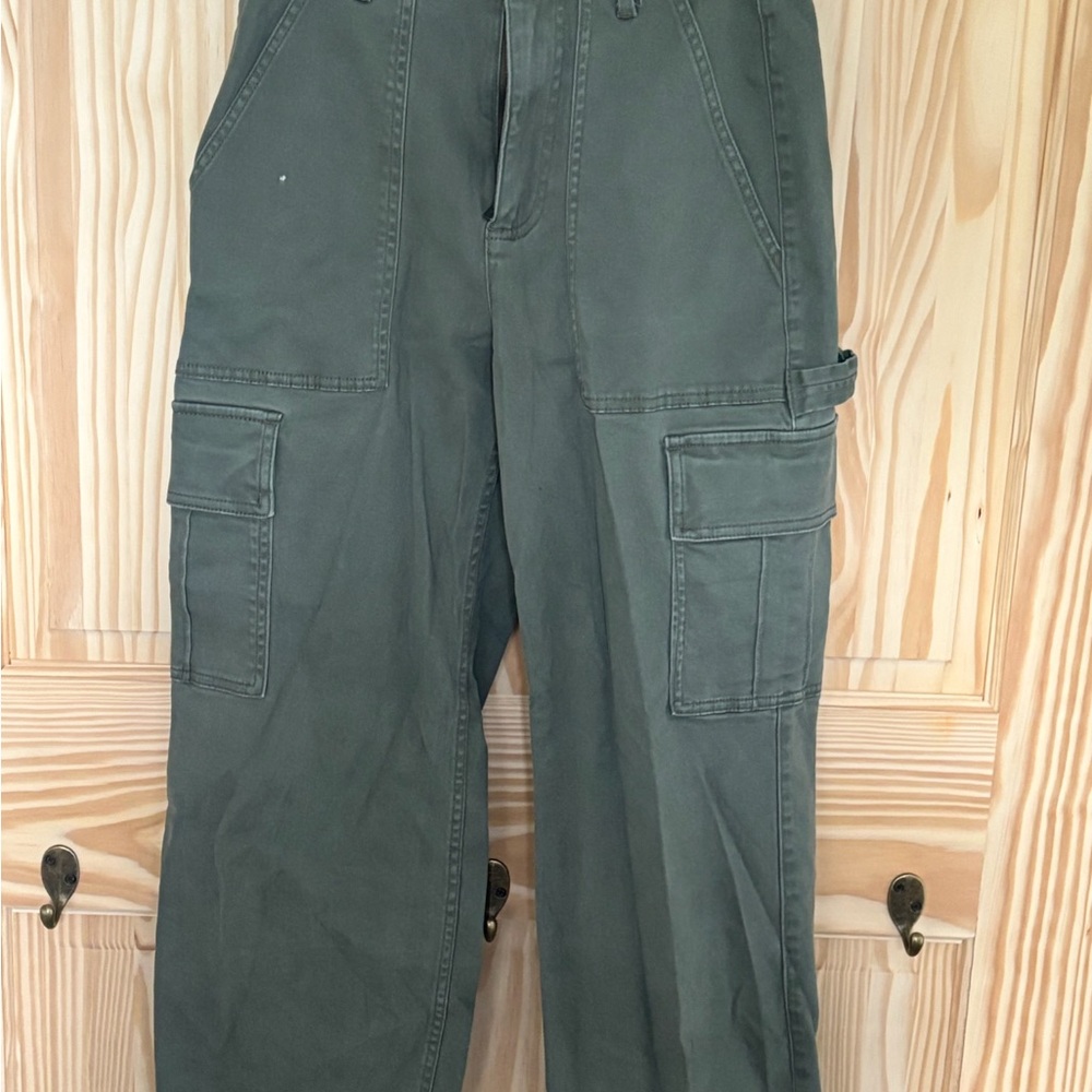 Hollister Green Cargo Pants with Utility Design